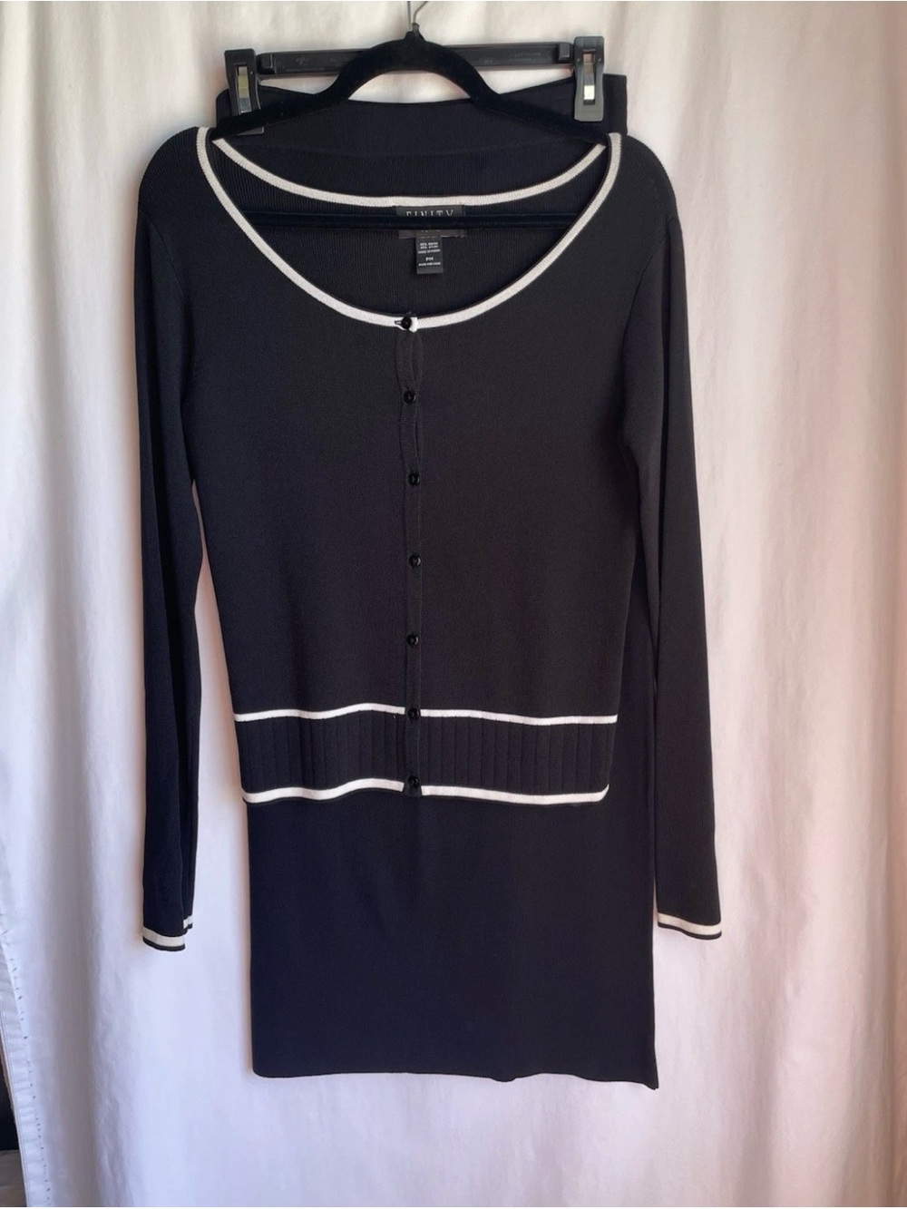 FINITY Petite Black & White Trim Knit Sweater Skirt SET Size Medium Classy